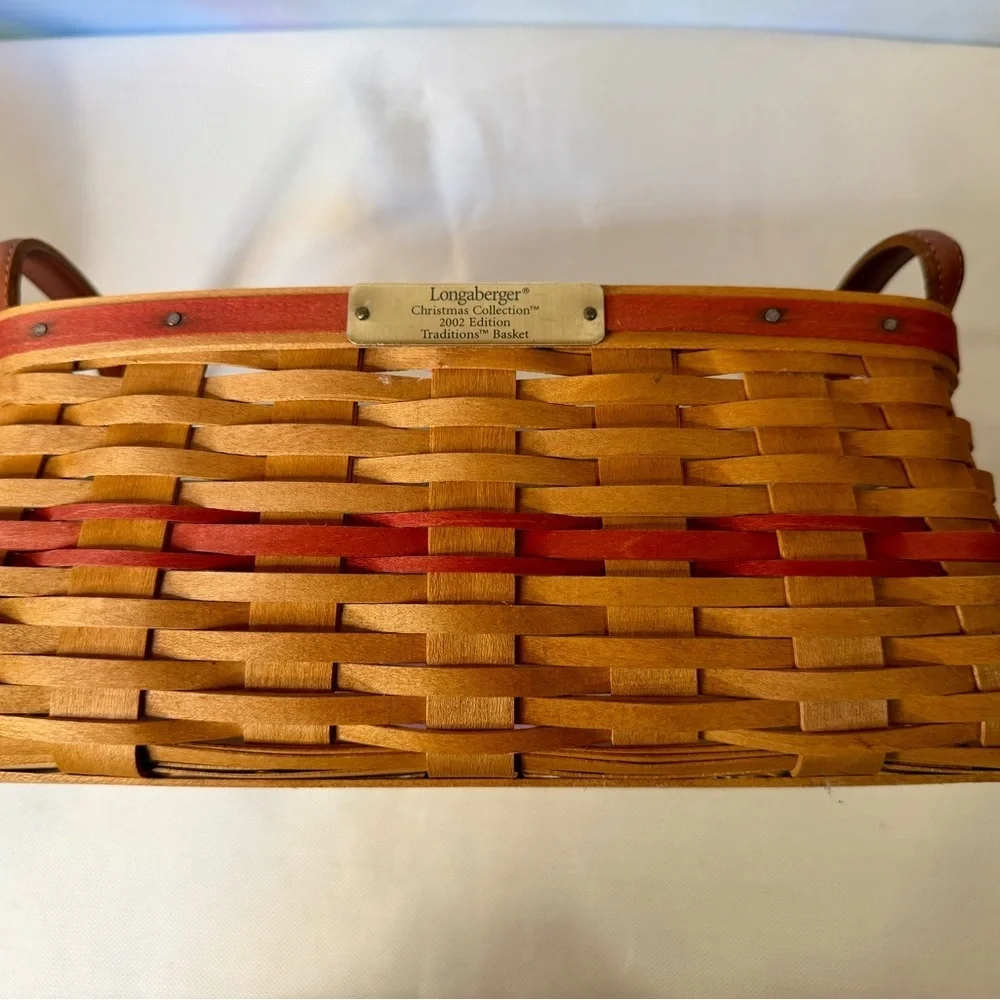 Longaberger Hand Woven Basket with Liner; Excellent condition